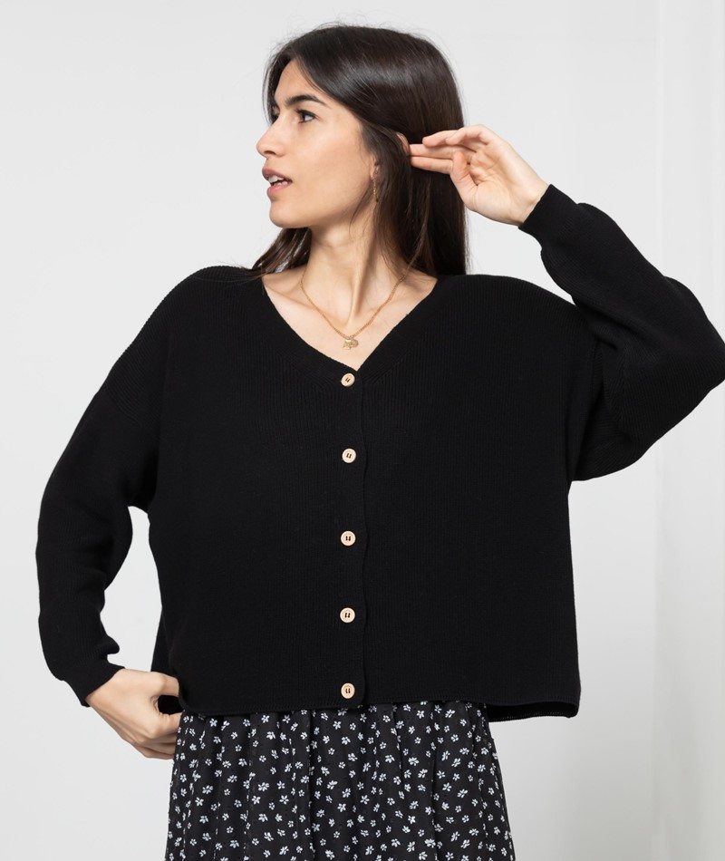 cardigan-schwarz-244gro-1.jpg