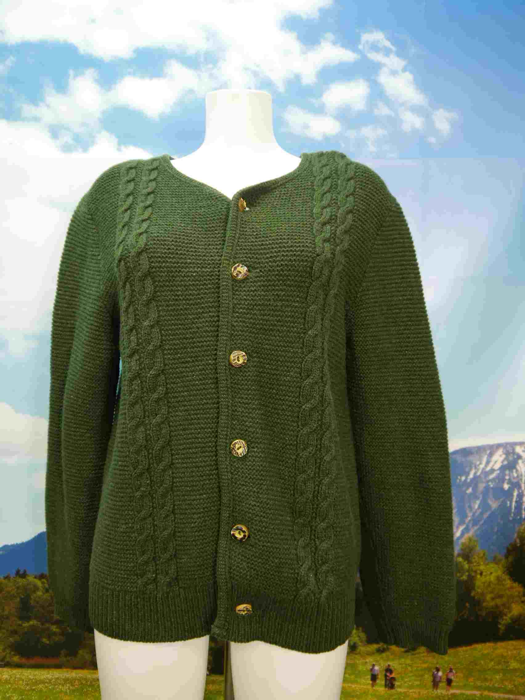 gruene-strickjacke-057frv.jpg
